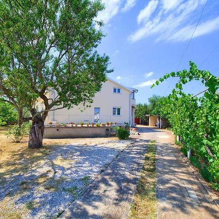 Apartment Lipovac Малинска Экстерьер фото