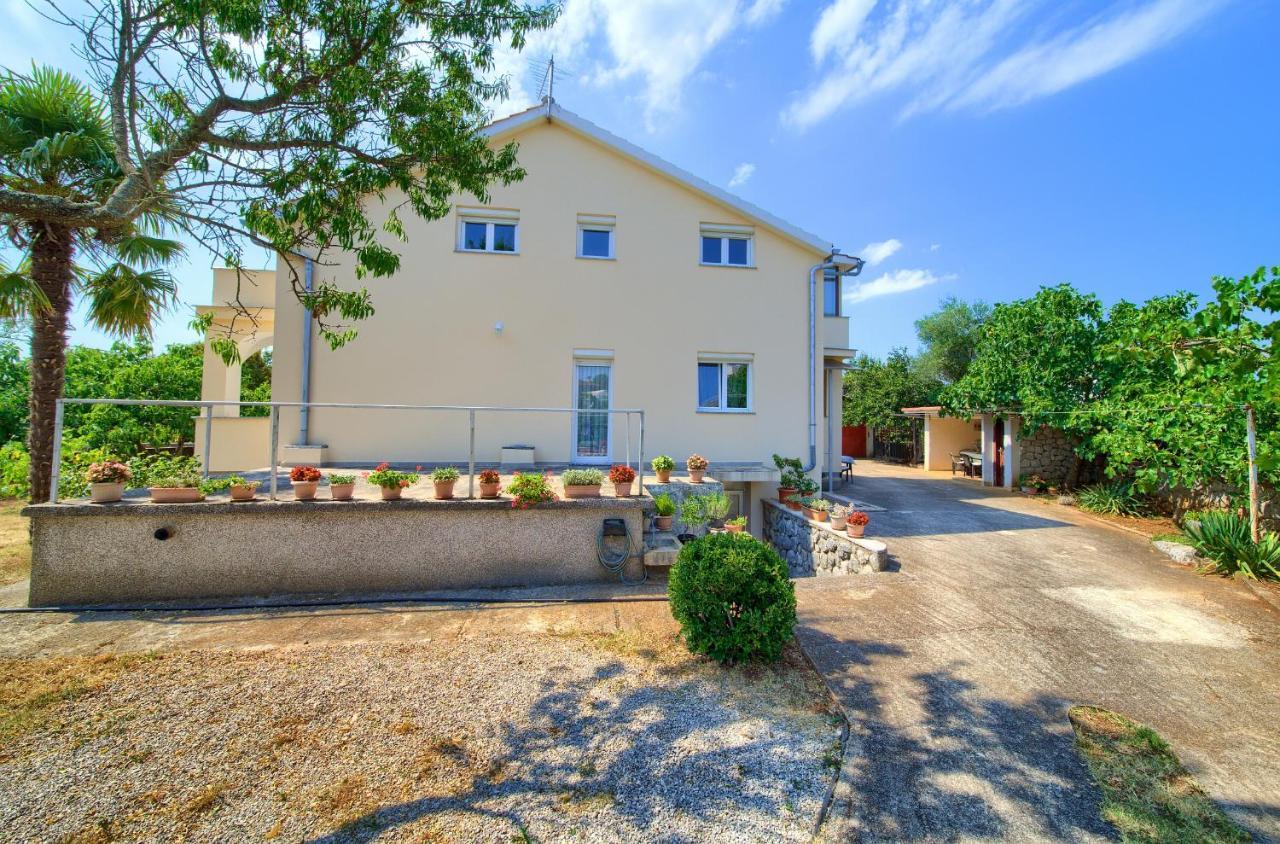 Apartment Lipovac Малинска Экстерьер фото