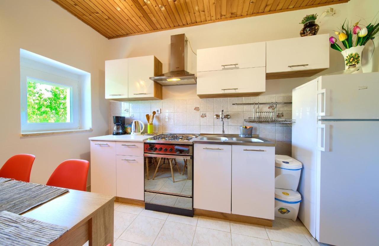 Apartment Lipovac Малинска Экстерьер фото