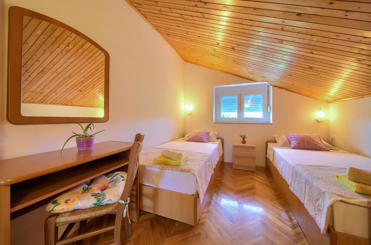 Apartment Lipovac Малинска Экстерьер фото
