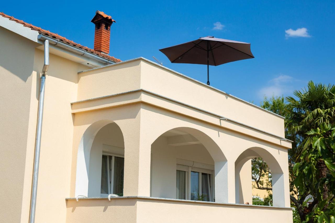 Apartment Lipovac Малинска Экстерьер фото