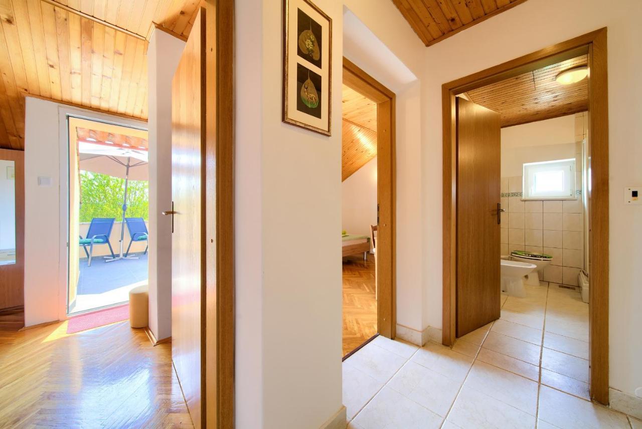 Apartment Lipovac Малинска Экстерьер фото