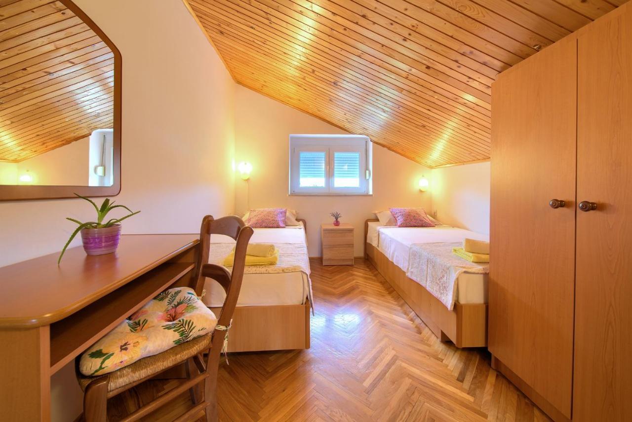 Apartment Lipovac Малинска Экстерьер фото