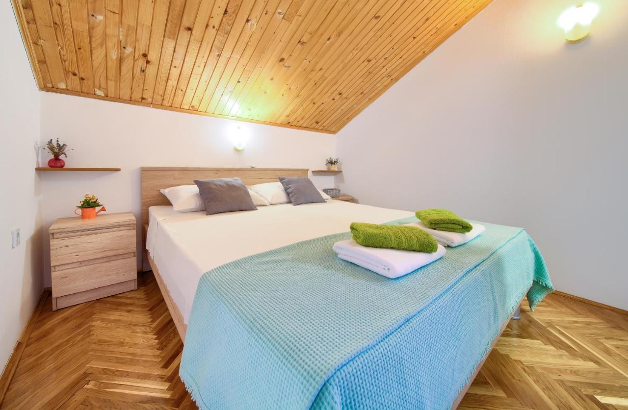 Apartment Lipovac Малинска Экстерьер фото