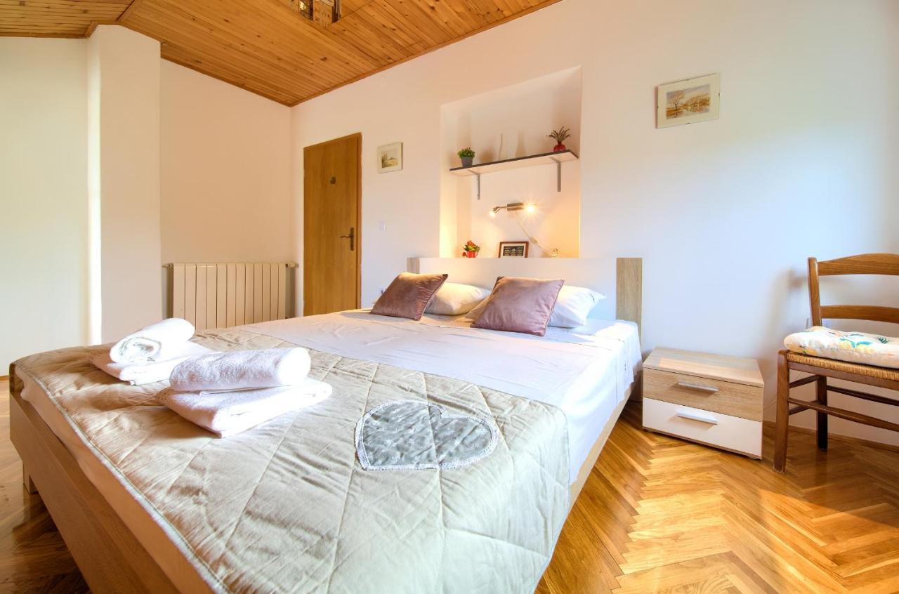 Apartment Lipovac Малинска Экстерьер фото