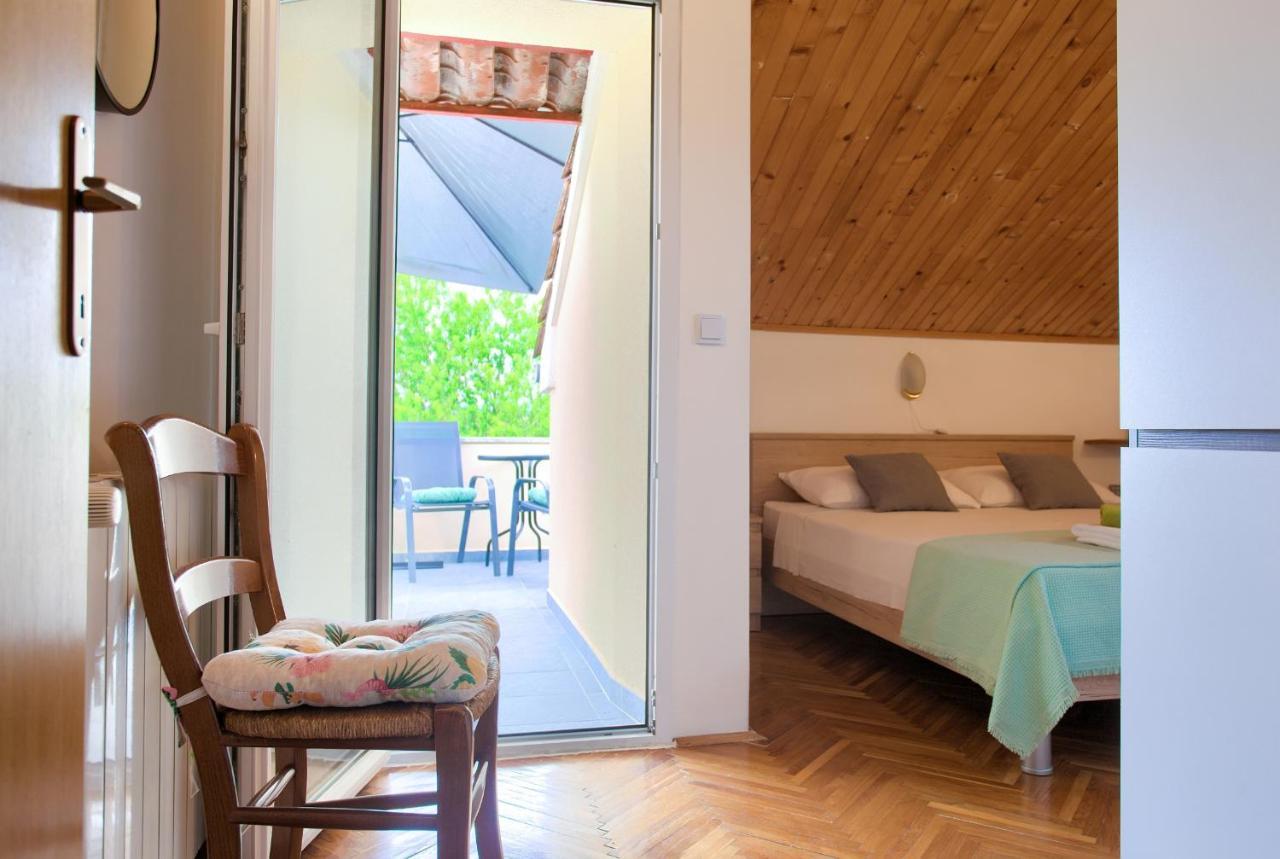 Apartment Lipovac Малинска Экстерьер фото